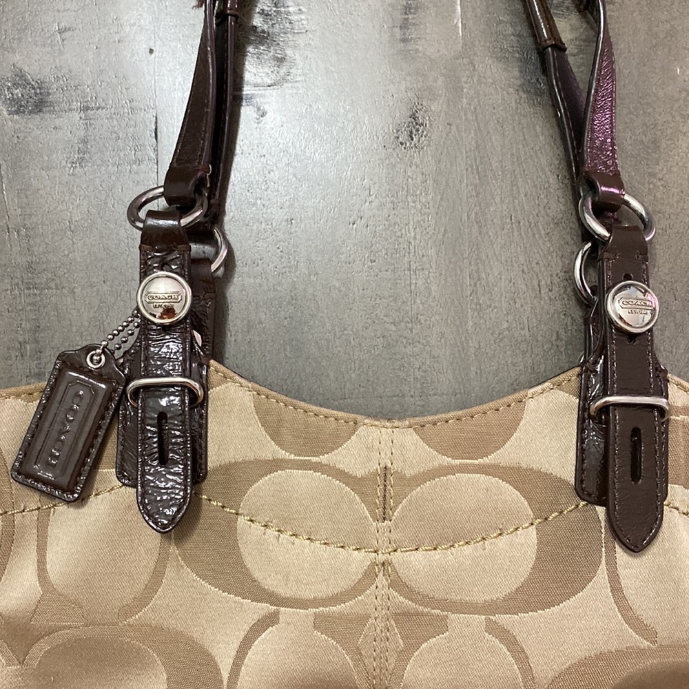 Coach K1194-f16175 Khaki Mohogany Leather Signature Sateen Fabric with Trim Tote - Picture 5 of 10